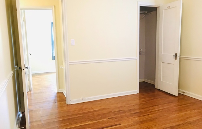 2 beds, 1 bath, $1,200