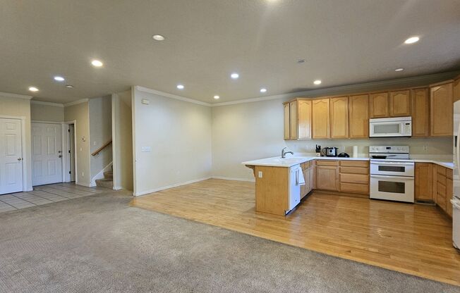 Townhome for Rent: 4-Bedroom, 3.5-Bath in Provo