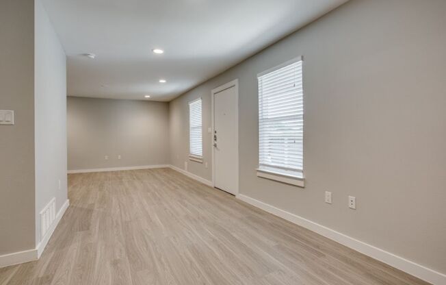 2 beds, 2.5 baths, $1,821, Unit 130