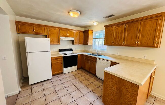 3 Bedroom, 1.5 Bath Townhouse