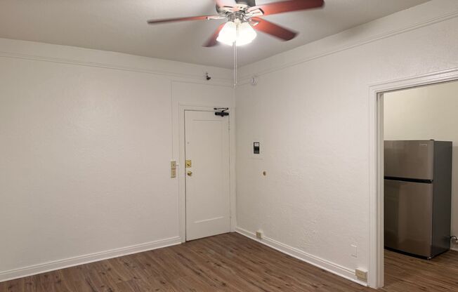 Studio, 1 bath, 325 sqft, $1,525, Unit 12