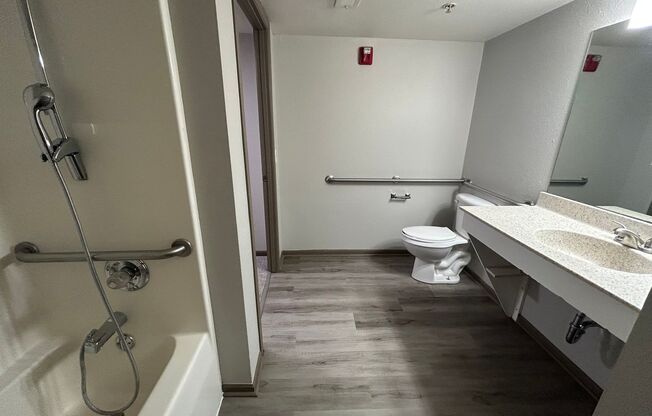 2 beds, 2 baths, 890 sqft, $1,195, Unit 2019-102