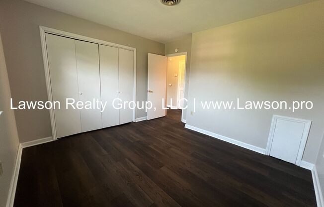 2 beds, 1 bath, 894 sqft, $1,200