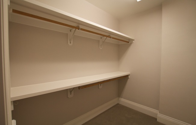1 bed, 2 baths, 692 sqft, $2,150, Unit 1011