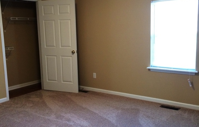 2 beds, 2 baths, 1,100 sqft, $875, Unit C6