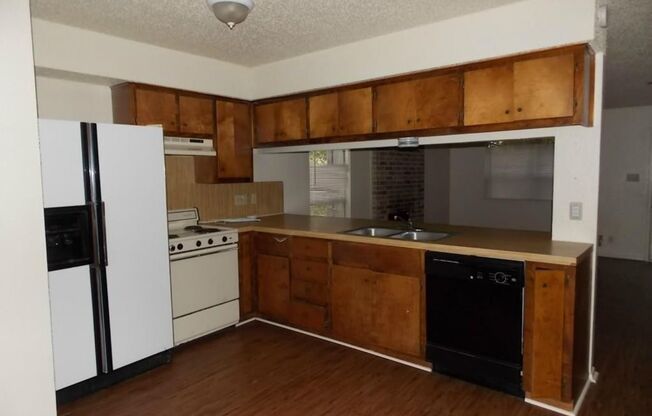 Hu Properties2 (3308 Dunliegh Dr)