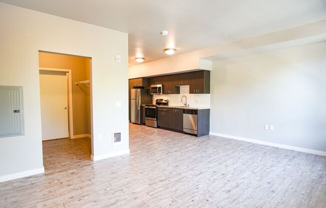 Studio, 1 bath, $1,275, Unit 202