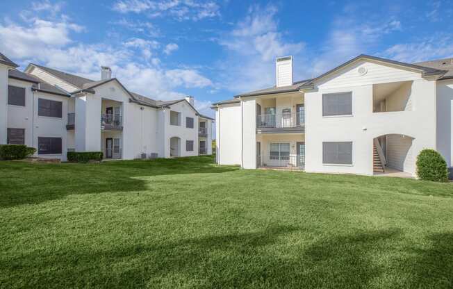 the preserve at ballantyne commons apartments photo of yard and apartments