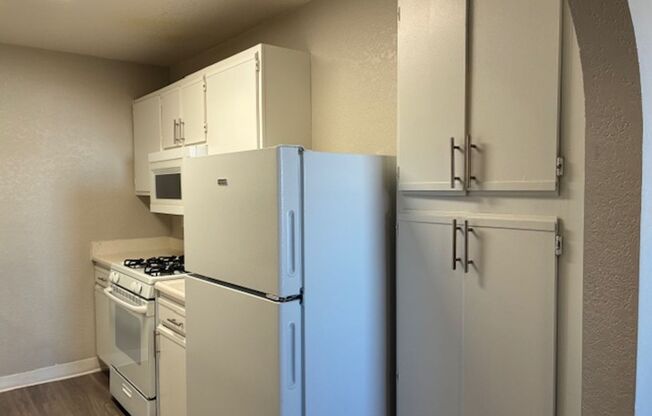1 bed, 1 bath, 720 sqft, $1,099, Unit CA 1330-207
