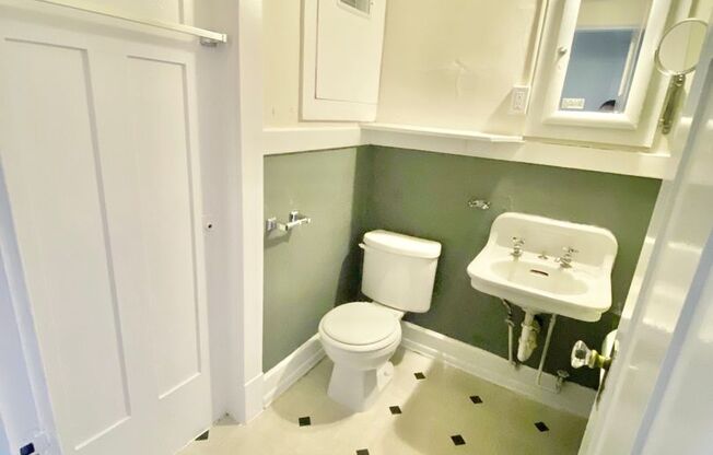 Studio, 1 bath, 450 sqft, $1,495, Unit 306