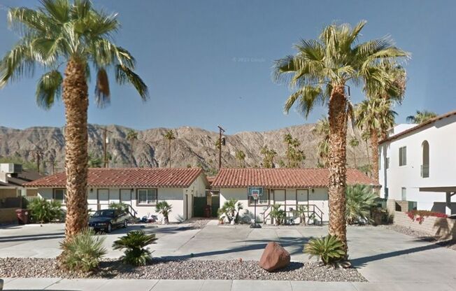 Charming 1 Bed/1 bath Duplex Home In La Quinta!