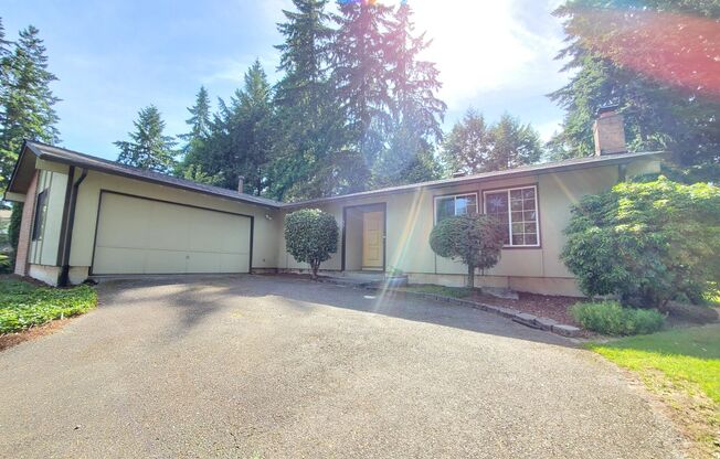 Prime Redmond Rambler 3 Bed/Large Yard