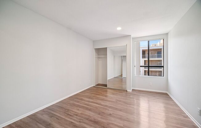 2 beds, 2 baths, 895 sqft, $2,048, Unit 102