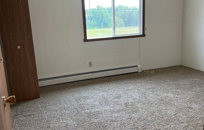 1 bed, 1 bath, $725, Unit C-06