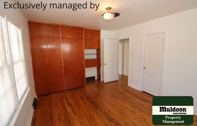 Really Cute Northside Pet Friendly Home with 2 Car garage!