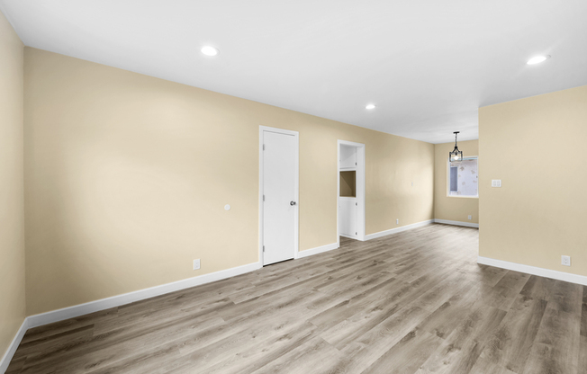 4317 W 120 ST
