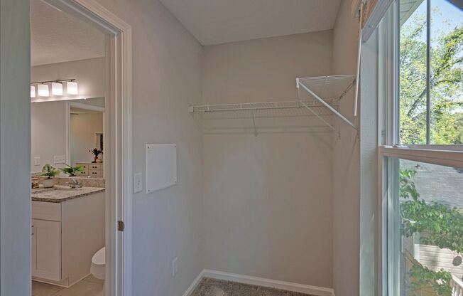 3 beds, 2.5 baths, 1,652 sqft, $2,200, Unit 5432