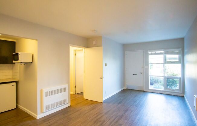 SW: Unique, Updated Studio w/Walk-Through Closet
