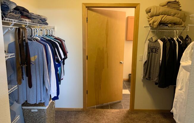 1 bed, 1 bath, 860 sqft, $1,785, Unit 403