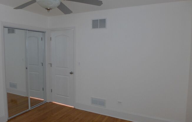 3 beds, 1.5 baths, 1,200 sqft, $2,695, Unit 2 North