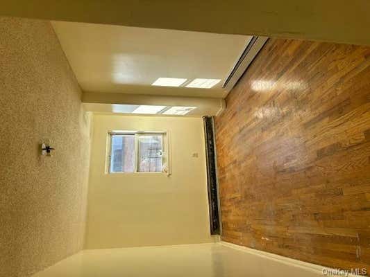 3 beds, 2 baths, 3,900 sqft, $3,777, Unit 3