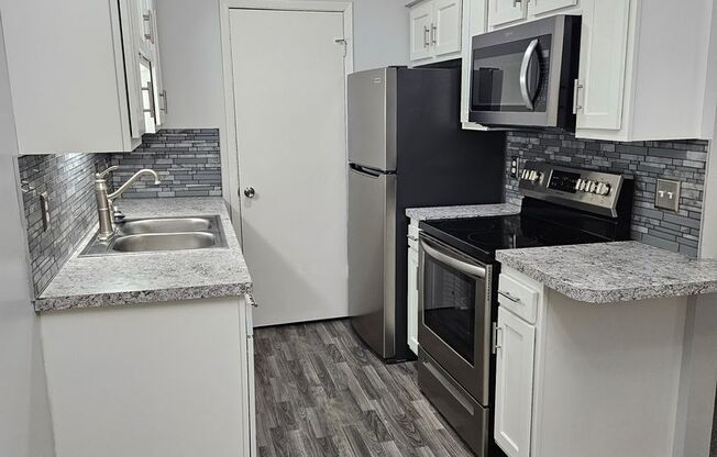 Newburgh Hidden Apartments 1 and 2 bedroom, Quiet Living