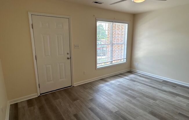Updated 2 Bed | 2.5 Bath Townhouse in Clayton