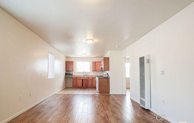 3 beds, 1 bath, 1,100 sqft, $2,750, Unit 1557 1/2