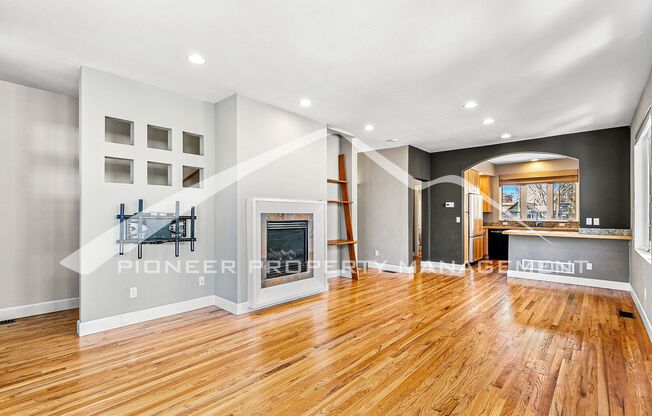 Lovely 3 Story Townhome with Fireplace and 2 Balconies