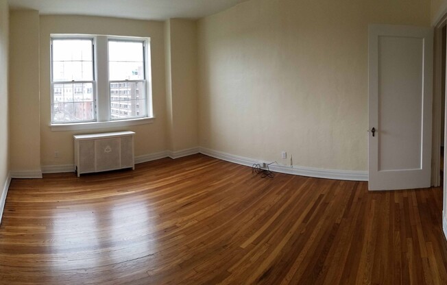 2 beds, 2 baths, 1,303 sqft, $2,200, Unit New King Edward  801