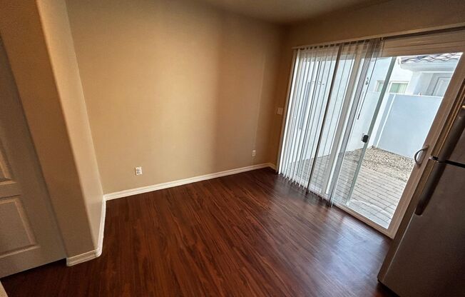 2 beds, 1.5 baths, 1,047 sqft, $1,395, Unit Unit 22