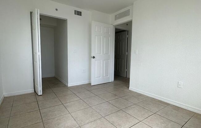 3 beds, 2 baths, 1,079 sqft, $3,200, Unit 13780-301