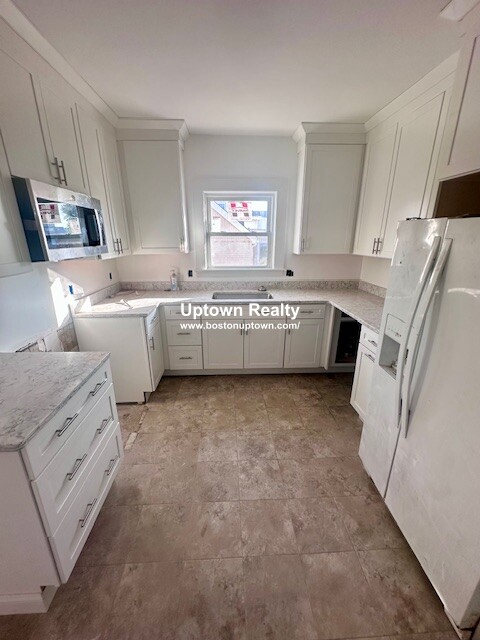 81 WAVERLY