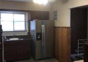 3 beds, 2 baths, $2,500