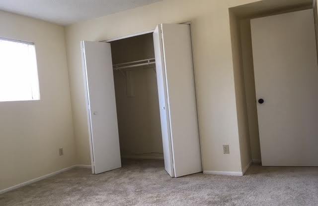 2 beds, 1 bath, 830 sqft, $1,349, Unit 235