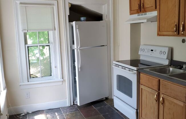 1 bed, 1 bath, $1,025, Unit UP