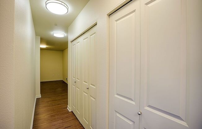 1 bed, 1 bath, 751 sqft, $2,500, Unit 212