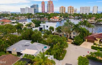 2201 Intracoastal Dr
