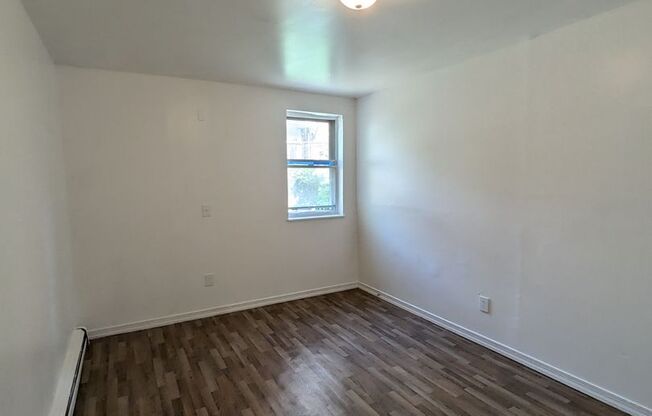 1 bed, 1 bath, 450 sqft, $625, Unit # 17