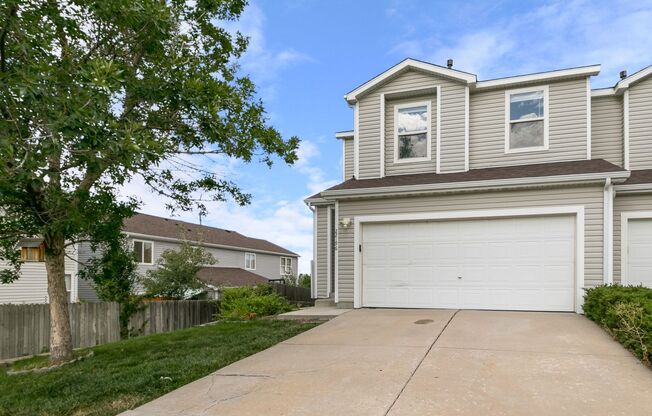 Townhome in Trail Ridge Neighborhood!