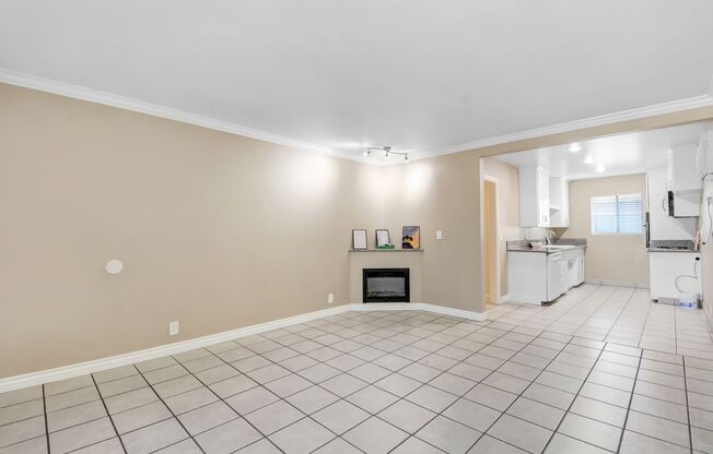 372 N. Vecino Dr.