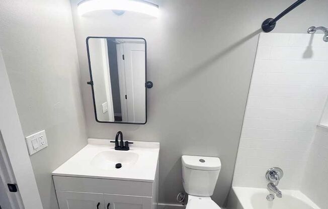 2 beds, 1 bath, 650 sqft, $1,175, Unit 3060-102