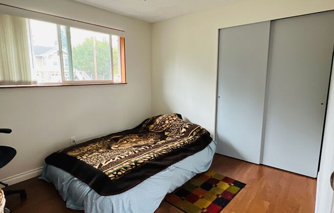 3 beds, 1 bath, $2,500