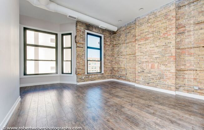 357 West Chicago