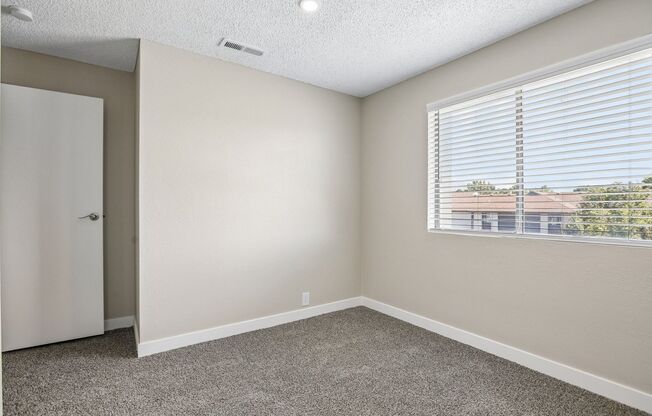 3 beds, 2 baths, 1,258 sqft, $1,813, Unit 24L