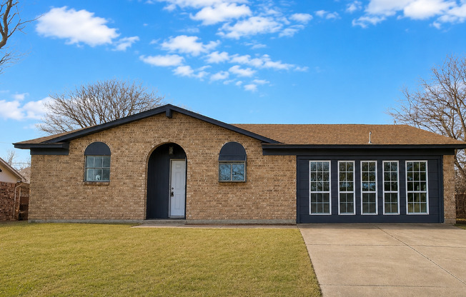 Freshly Renovated Home with HUGE backyard!