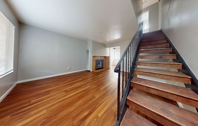 2 beds, 1 bath, 750 sqft, $2,450, Unit 620-6