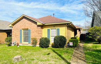 **3 Bed 2 Bath located in Young Farm ** Call 334-366-9198 to schedule a self-showing