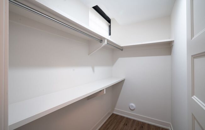 2 beds, 2 baths, $2,084, Unit 875 Michigan Ave Apt. 103