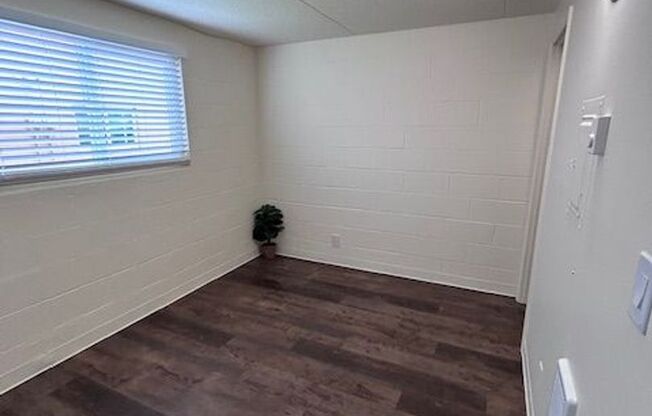 1 bed, 1 bath, 450 sqft, $1,095, Unit 114